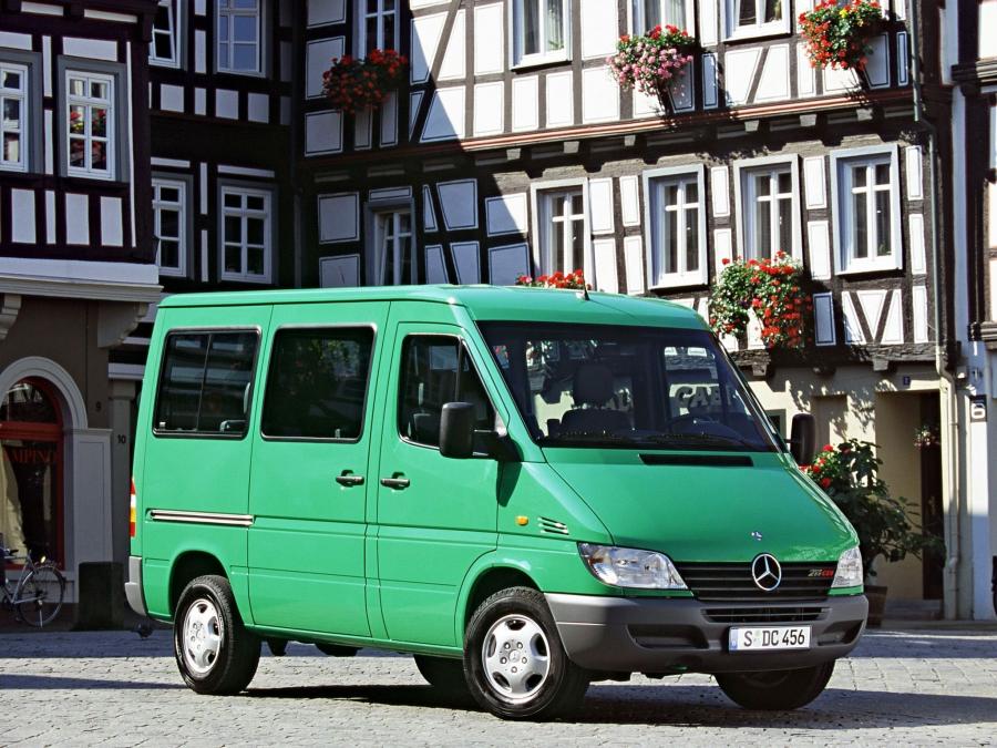  Mercedes-Benz Sprinter 2000 года  (фото 12 из 15)